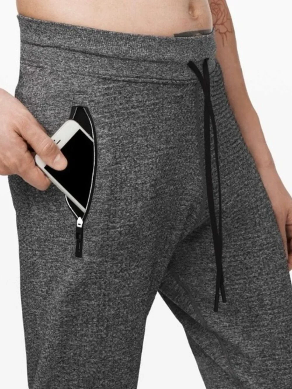 Lululemon Men’s Pants Engineered Warmth Joggers Black / White size Medium - Picture 2 of 16